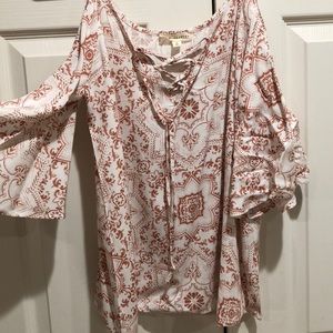 Short sleeve off the shoulder printed top
